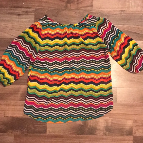 Multi-colored Chevron Top - Picture 3 of 8